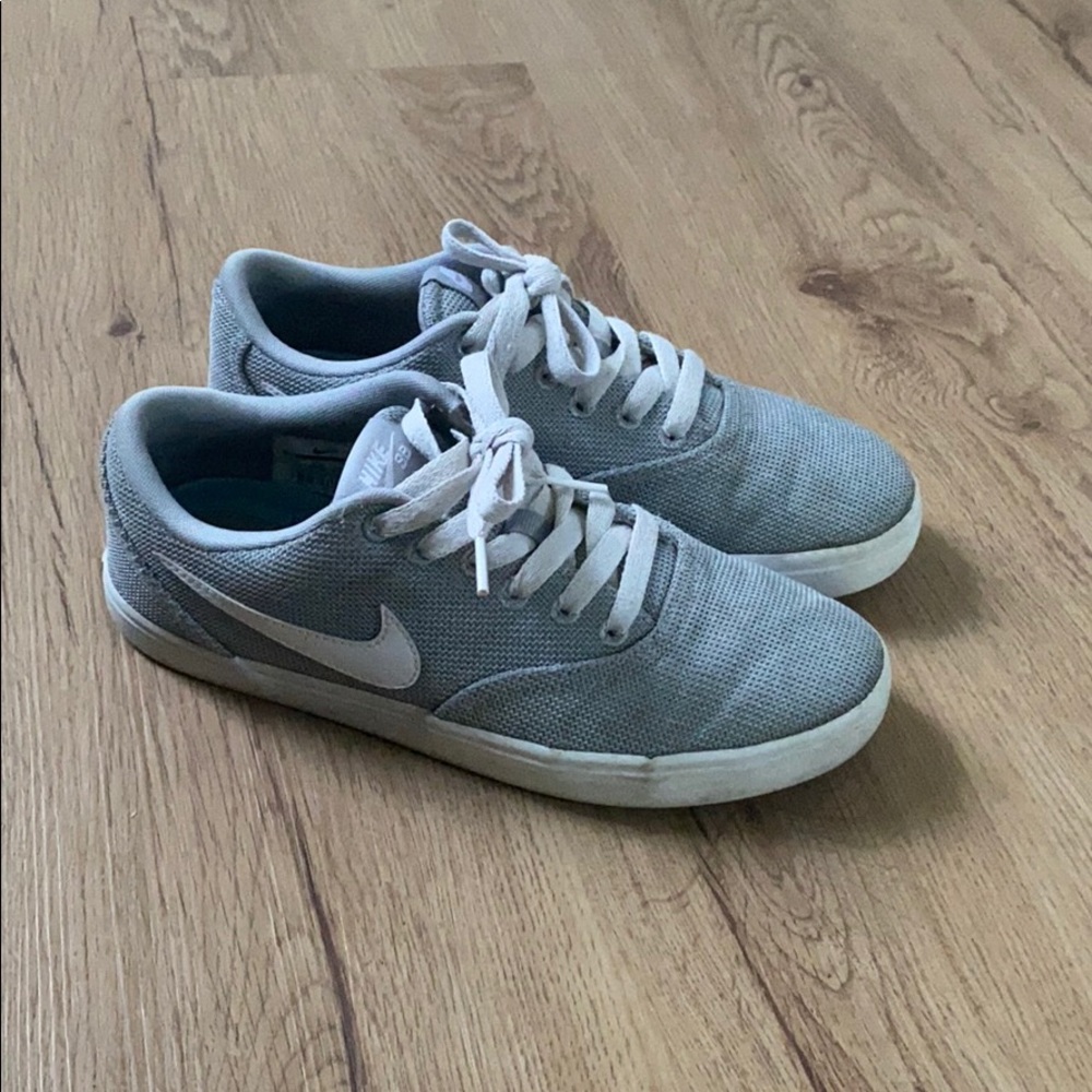 Gray Nike SB’s